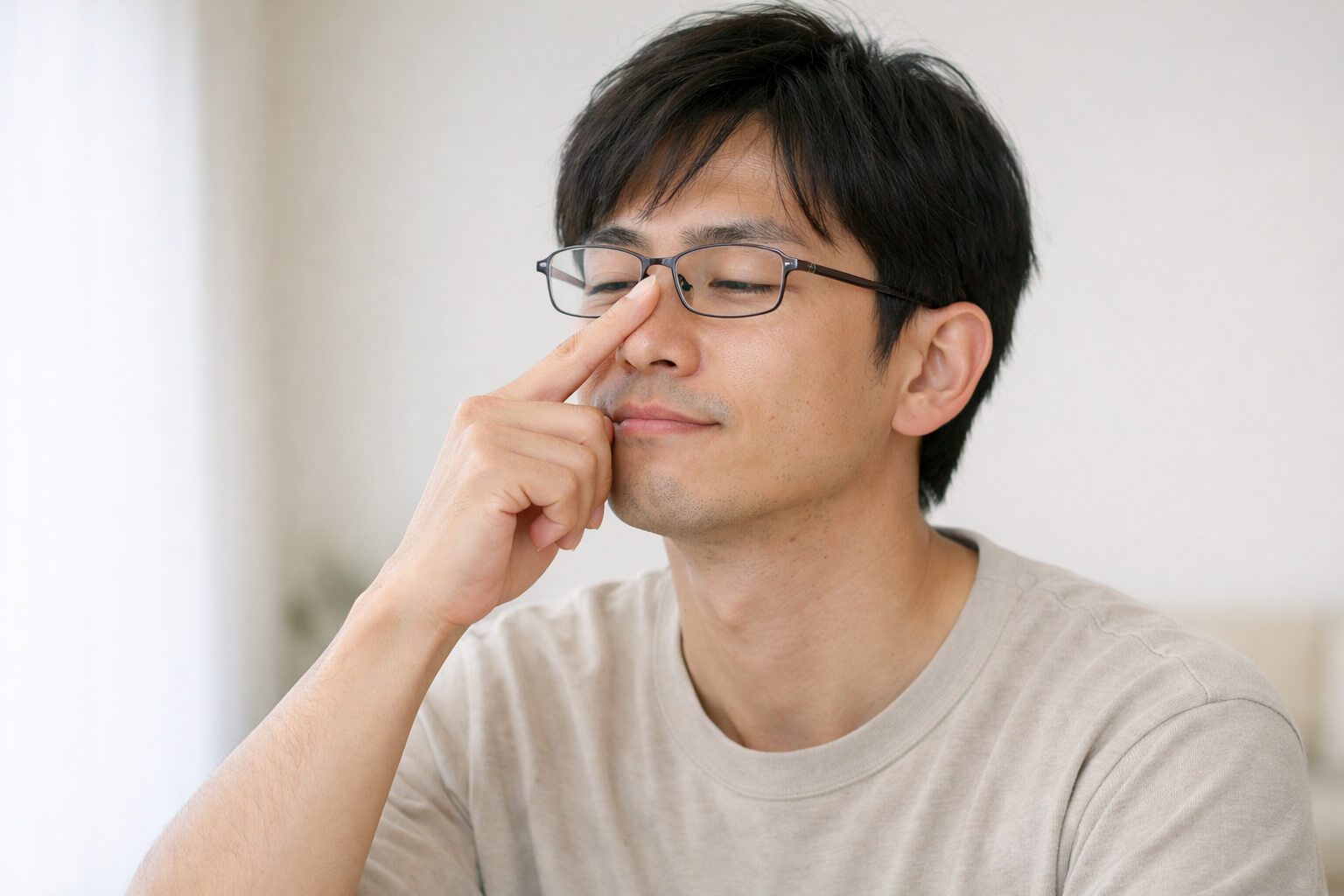 眼鏡が下がる原因を7つに整理