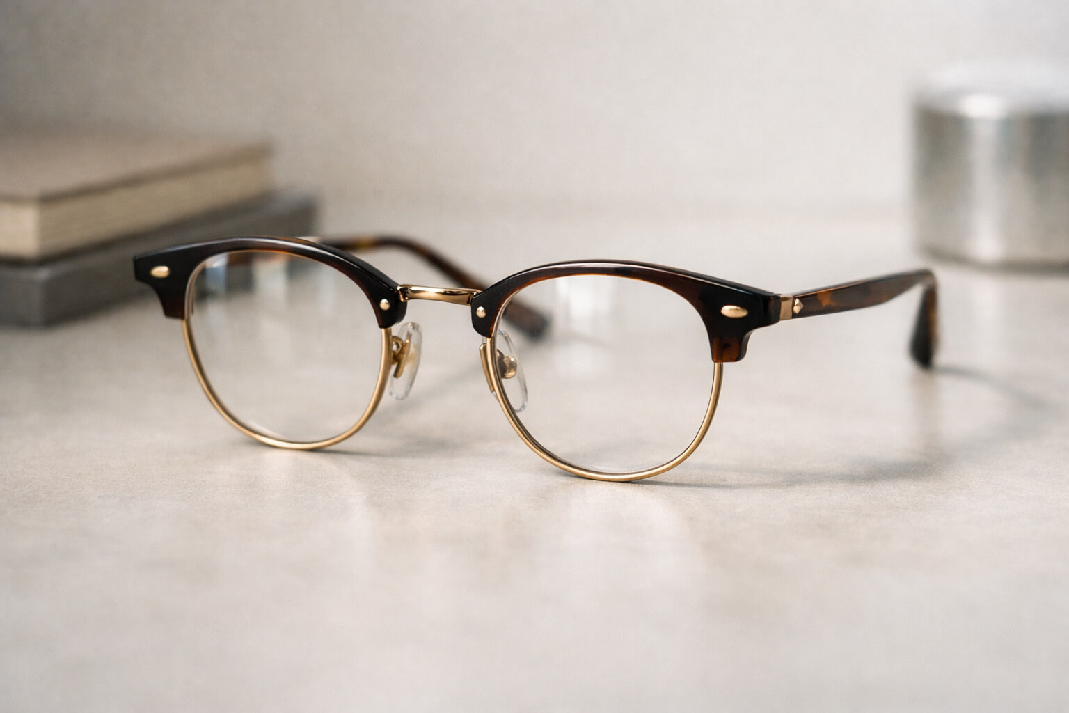 オリバーピープルズが似合う顔を骨格とラインで判断するポイント